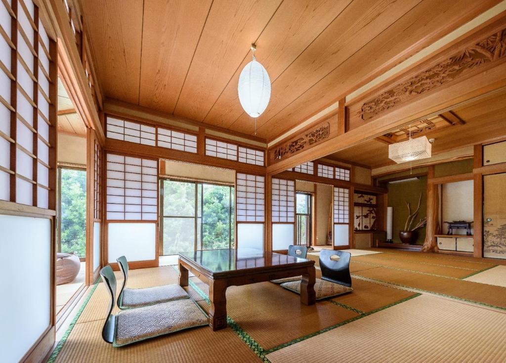 Modern  wooden  sunlight  awesome Japanese home interior 1500x1000   rRoomPorn